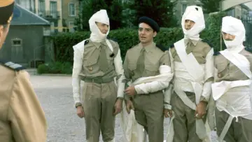 Les bidasses s'en vont en guerre постер