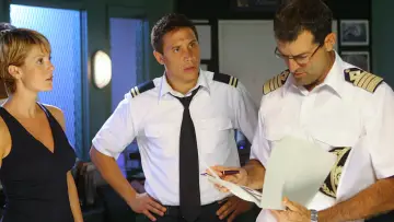 Задник до фільму "Deadly Honeymoon" #1854394