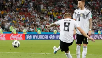 Задник до фильму"Kroos" #1172951