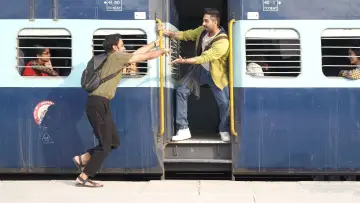 शुभ मंगल ज़्यादा सावधान постер