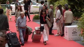 Задник до фильму"Фестиваль Ріфкіна" #1000872