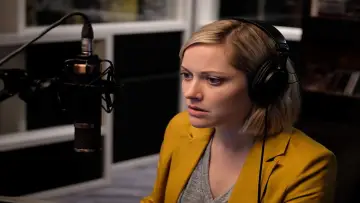 Задник до фильму"Radio Silence" #501488