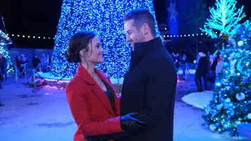 Задник до фільму "Christmas at Dollywood" #1870086