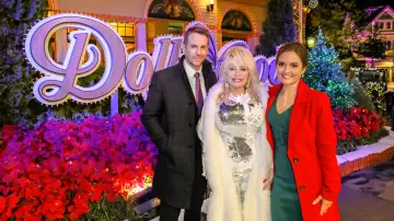 Задник до фільму "Christmas at Dollywood" #1870104