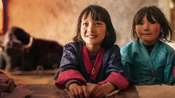 Задник до фильму"ལུང་ནག་ན" #419290