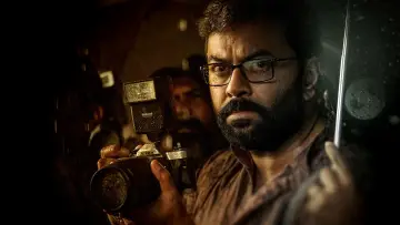 Задник до фильму"L2: എമ്പുരാൻ" #648348