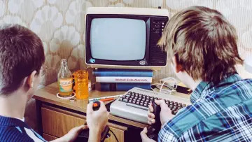 Задник до фільму "Auferstanden aus Platinen - Die Heimcomputerszene in der DDR" #1273274