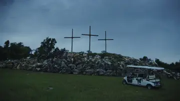 Задник до фільму "Some Kind of Heaven" #1889637