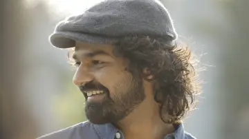 Задник до фильму"ഹൃദയം" #493550