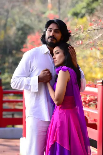 Постер до фільму "කන්දක් සේමා" #1813645