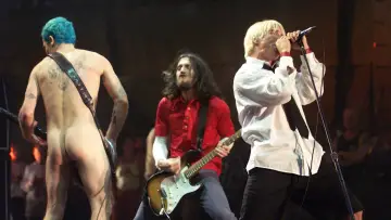 Задник до фильму"Red Hot Chili Peppers: Woodstock 