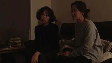 Задник до фильму"도망친 여자" #397534