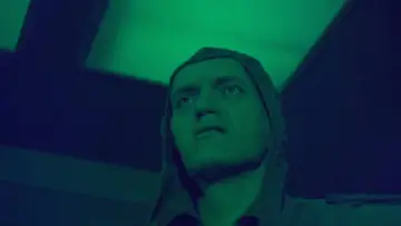 Задник до фільму "L