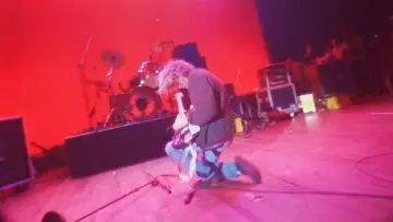 Задник до фильму"Nirvana: Live at the Paramount" #1059579
