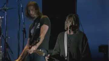 Задник до фильму"Nirvana: Live at the Paramount" #1059581