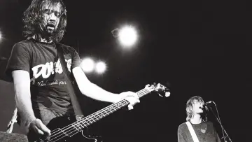 Задник до фильму"Nirvana: Live at the Paramount" #1059586
