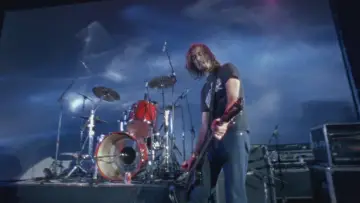 Задник до фильму"Nirvana: Live at the Paramount" #419689