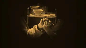 Задник до фільму "J