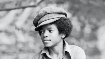 Задник до фильму"Michael Jackson: The Life of an Icon" #355616
