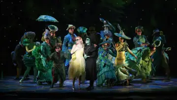 Задник до фільму "ShowBusiness: The Road to Broadway" #1811320