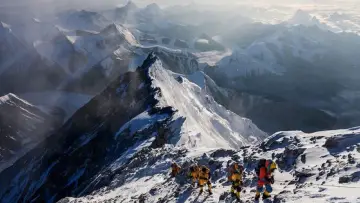 Задник до фильму"Lost on Everest" #394100
