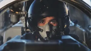 Задник до фильму"Top Gunner" #482689