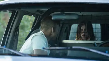 Задник до фільму "Дівчина" #317958