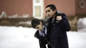 Задник до фильму"Okul Tıraşı" #317840