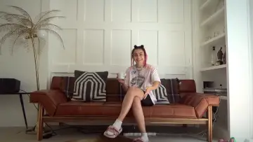 Задник до фильму"Charli XCX: Alone Together" #1173225