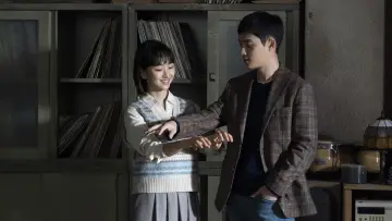 Задник до фільму "말할 수 없는 비밀" #610740