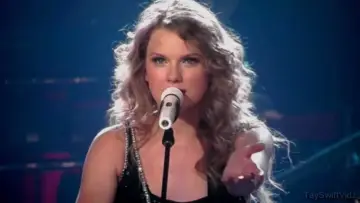 Задник до фильму"Taylor Swift: Speak Now World Tour Live" #415332