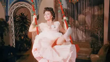 Задник до фільму "The Girl in the Red Velvet Swing" #1872108