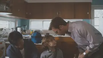 Задник до фильму"In the Family" #1163392