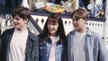 Задник до фильму"The Thirteenth Year" #1008123