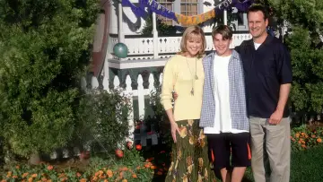 Задник до фильму"The Thirteenth Year" #345202
