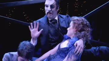 Задник до фільму "Love Never Dies" #1882241