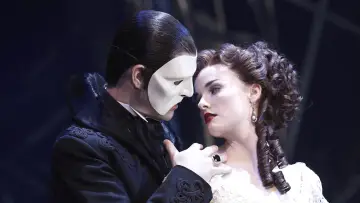 Задник до фильму"Love Never Dies" #475261