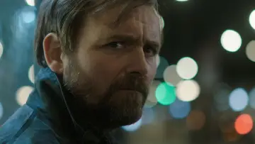 Задник до фильму"Bull" #456946