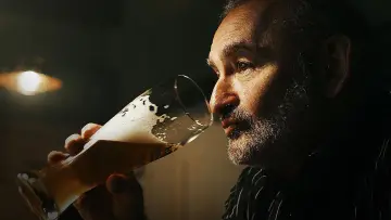 Задник до фільму "Weißbier im Blut" #1826910
