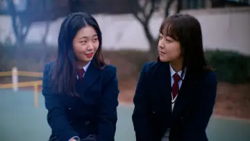 Задник до фільму "졸업, 선물 + 고백" #1909569
