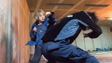Задник до фильму"ベイビーわるきゅーれ" #1041431