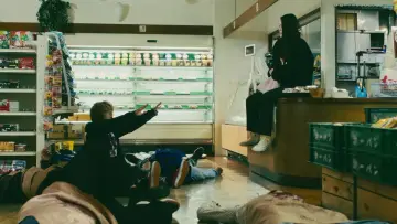 Задник до фильму"ベイビーわるきゅーれ" #1041440