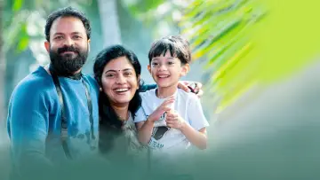 Задник до фільму "മേരി ആവാസ് സുനോ" #1621593