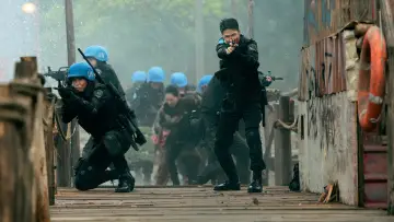Задник до фильму"维和防暴队" #453372