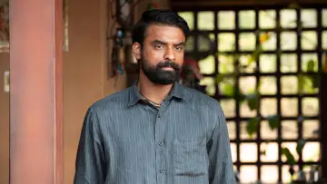 Задник до фильму"അജയന്റെ രണ്ടാം മോഷണം" #1190669