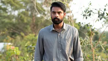 Задник до фильму"അജയന്റെ രണ്ടാം മോഷണം" #1190670