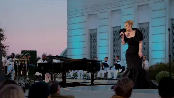 Задник до фильму"Adele One Night Only" #411178