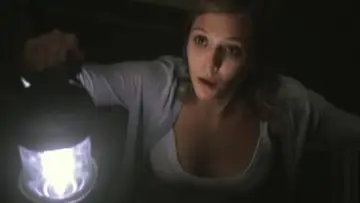 Задник до фильму"Silent House" #398990