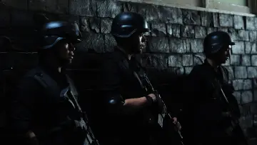 Задник до фильму"Рейд: Спокута" #676008