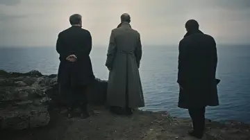Задник до фільму "Бег" #1195412